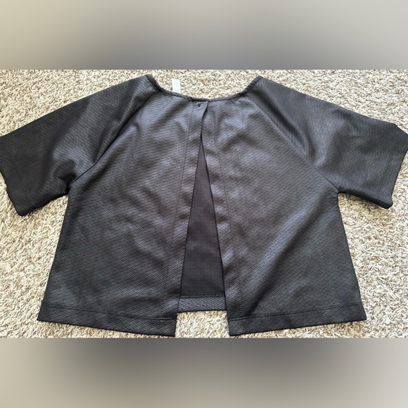 Lovely Day Black Textured Blouse - Picture 2 of 5